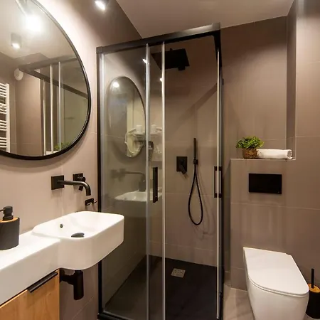 Trevilles - Stone Hill Z Basenem I Apartmán